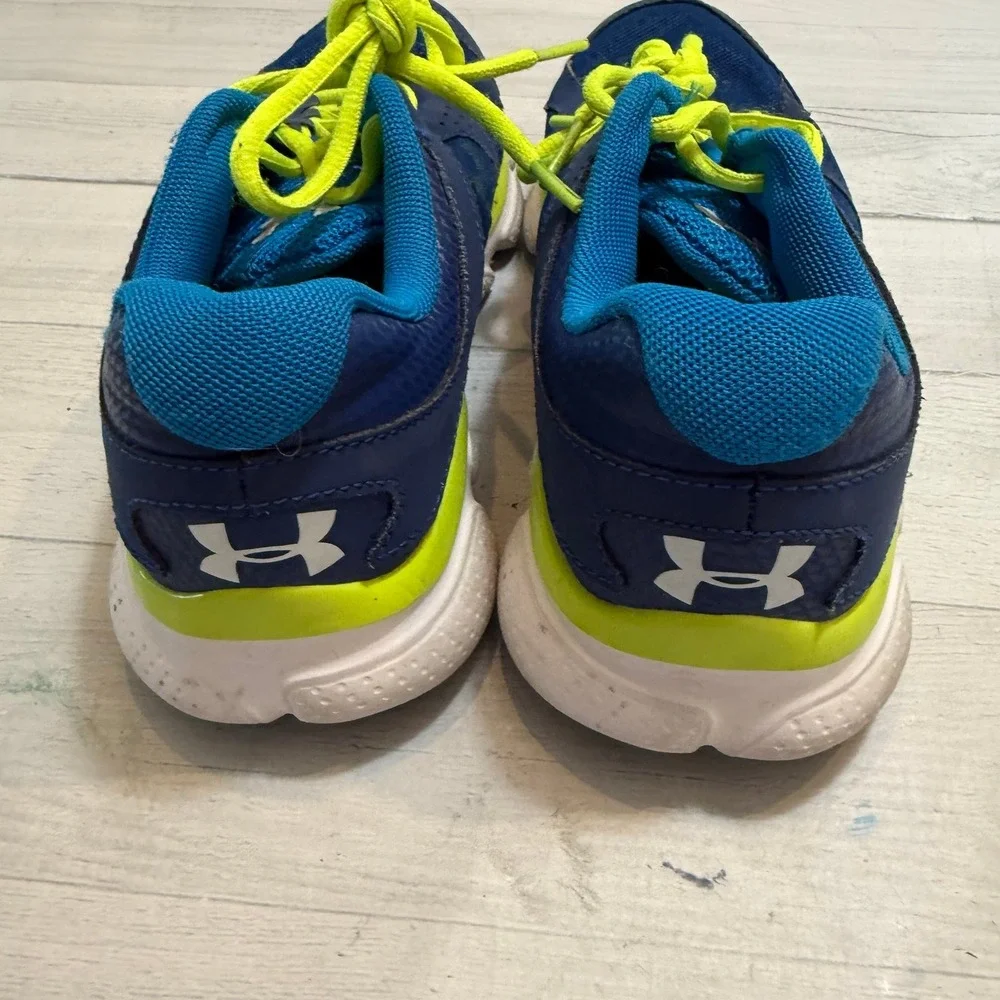 Under‎ armour kids blue yellow athletic running shoes big kids size 5